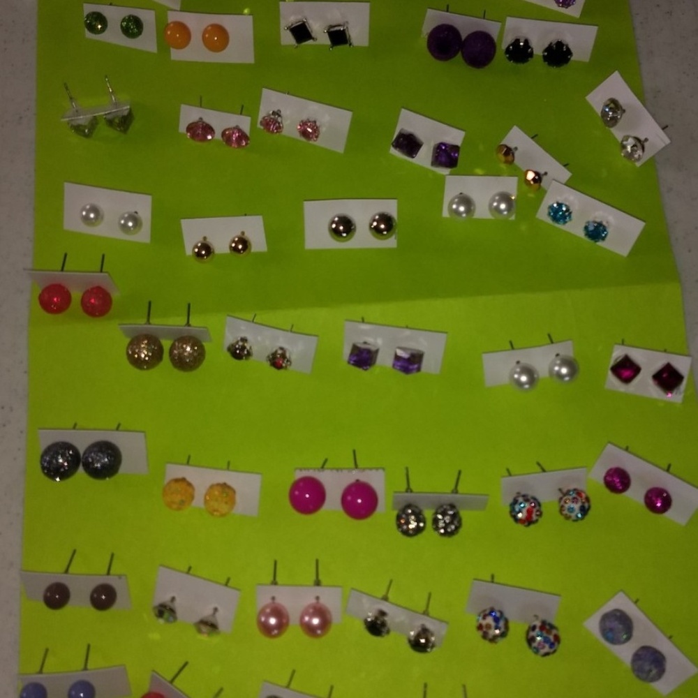 different color stud earrings